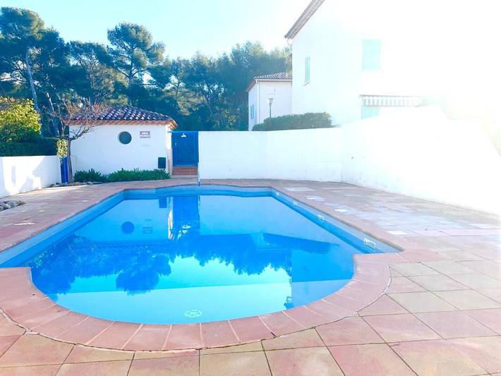 Gîte pour 4 personnes, avec jardin ainsi que piscine et vue dans Plage de La Gorguette - 4