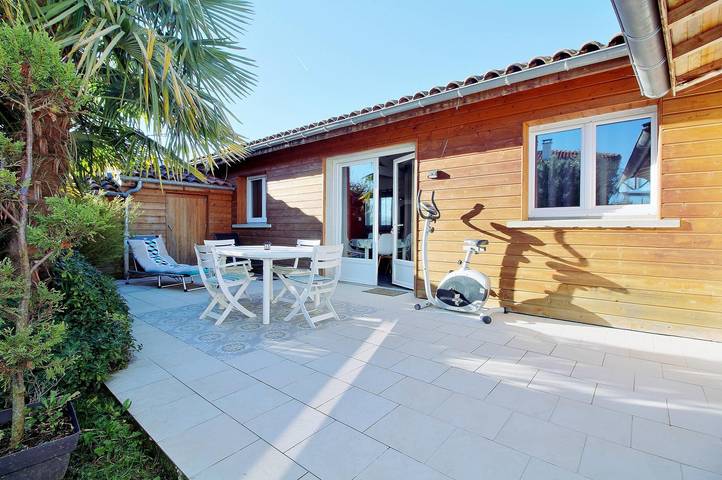 Gîte pour 2 personnes, avec jardin à Séméac