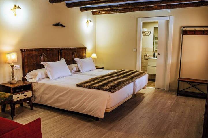 8 bedroom cottage in santa maria de dulcis in Santa María de Dulcis, Provincia de Huesca