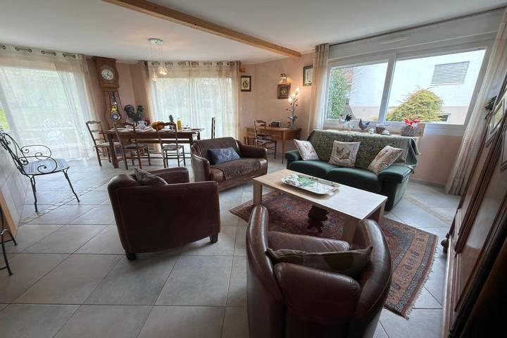 Location de vacances pour 7 personnes, avec Balcon et Terrasse ainsi que Jardin et Vue à Saint-Paul-en-Chablais - 3