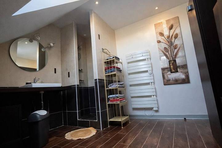 Location de vacances pour 15 personnes, avec jardin ainsi que jacuzzi et sauna à Lignol-le-Château - 3