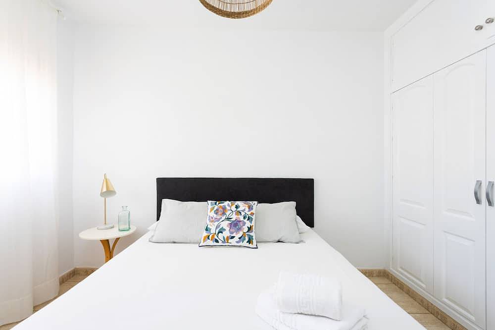 Entire apartment, Nice beach & pool apartment. Los Cristianos in Los Cristianos, Arona