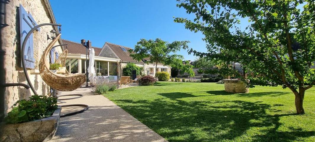 Chambre d’hôte pour 2 personnes, avec Balcon et Terrasse ainsi que Jardin et Vue