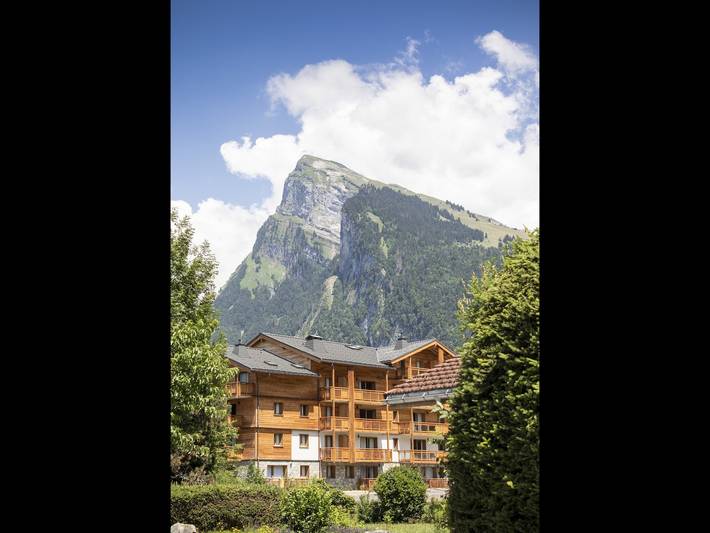 Location de vacances pour 4 personnes, avec Balcon/Terrasse ainsi que Piscine et Sauna à Samoëns