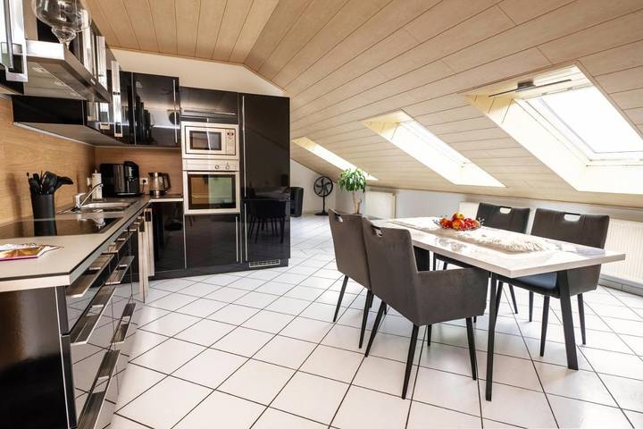 Ferienwohnung für 6 Personen, mit Ausblick in Osburg