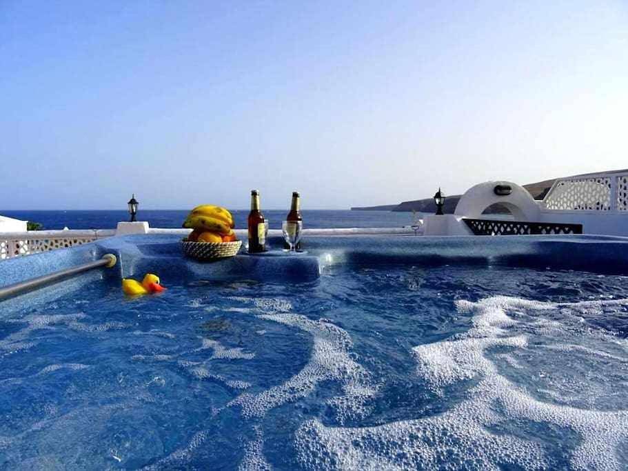 Three-Bedroom Townhouse in Quemada Beach, Yaiza