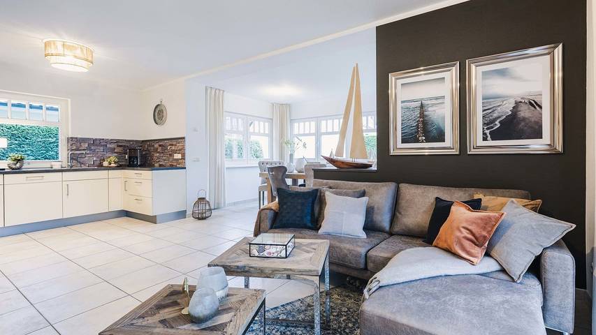 Ferienhaus für 8 Personen, mit Sauna und Terrasse sowie Garten in Zingst