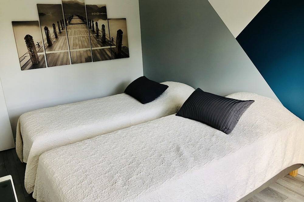 Wonderful place 3* with view and pool in Montesquieu-des-Albères, Céret region