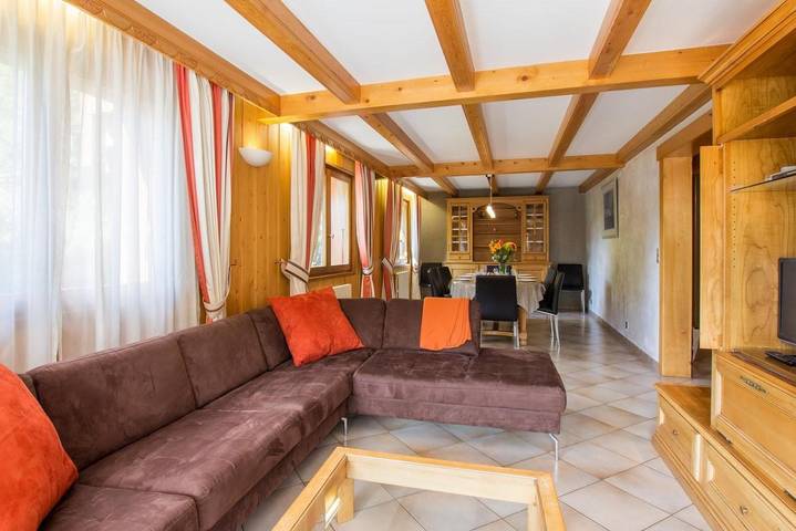 Chalet pour 9 personnes, avec vue ainsi que terrasse et jardin à Le Grand-Bornand
