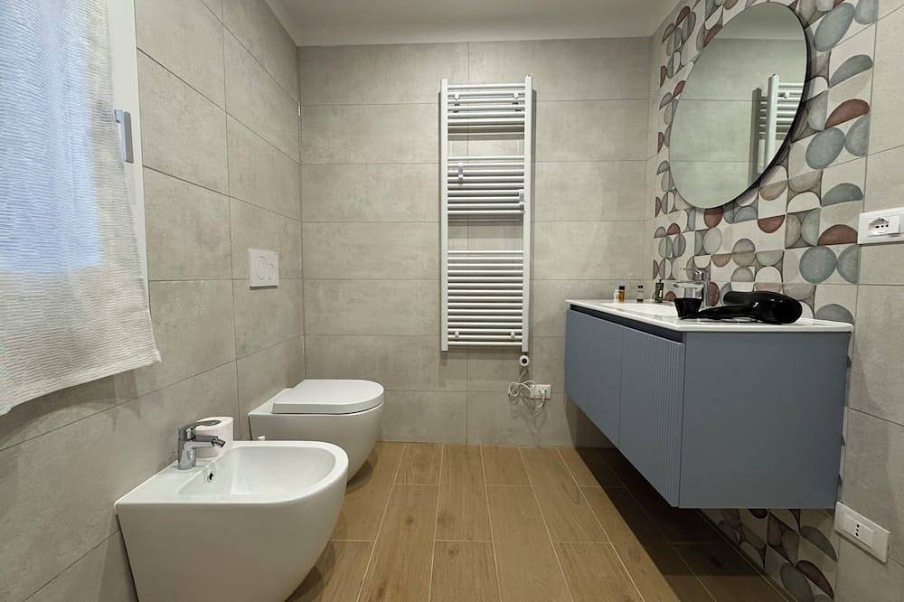 Camera Matrimoniale con Bagno privato a 20 metri dall'Aeroporto di Treviso in Treviso, Provincia de Treviso