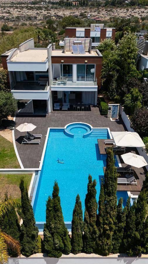 Villa för 9 Personer, med pool samt utsikt och trädgård, med husdjur i Ayia Napa