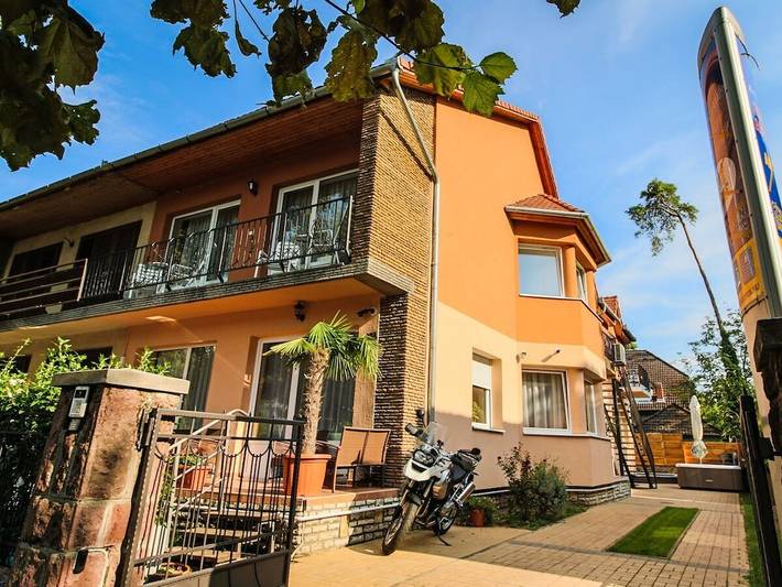 Ferienhaus für 10 Personen, mit Garten und Pool in Siofok - 4