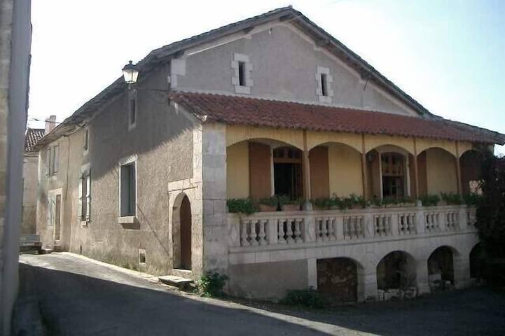 Location de vacances pour 2 personnes, avec jardin et balcon à Grand-Brassac