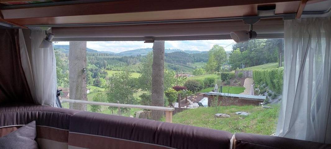 Camping pour 2 personnes, avec jardin ainsi que piscine et vue, animaux acceptés dans Saône-et-Loire - 4