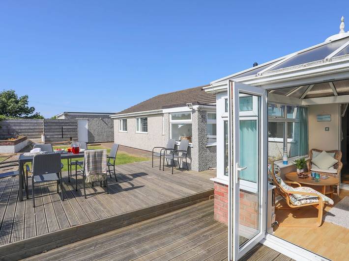 Holiday home for 11 people, with garden in Trearddur Bay