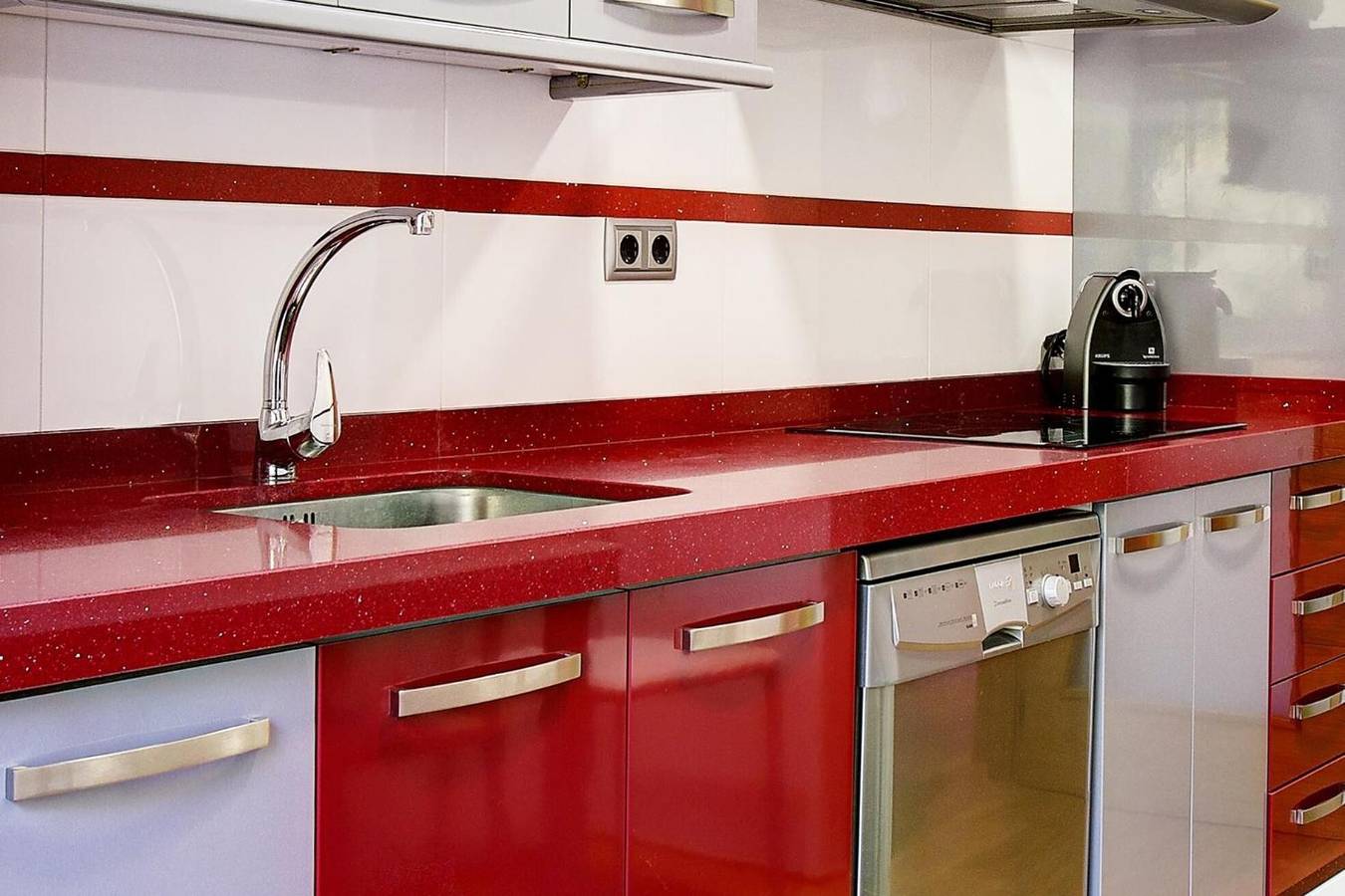 Apartamento entero, Apartamento 'Ducal Mar' con jardín compartido, Wi-Fi y aire acondicionado in Playa de Gandía, Costa de Valencia
