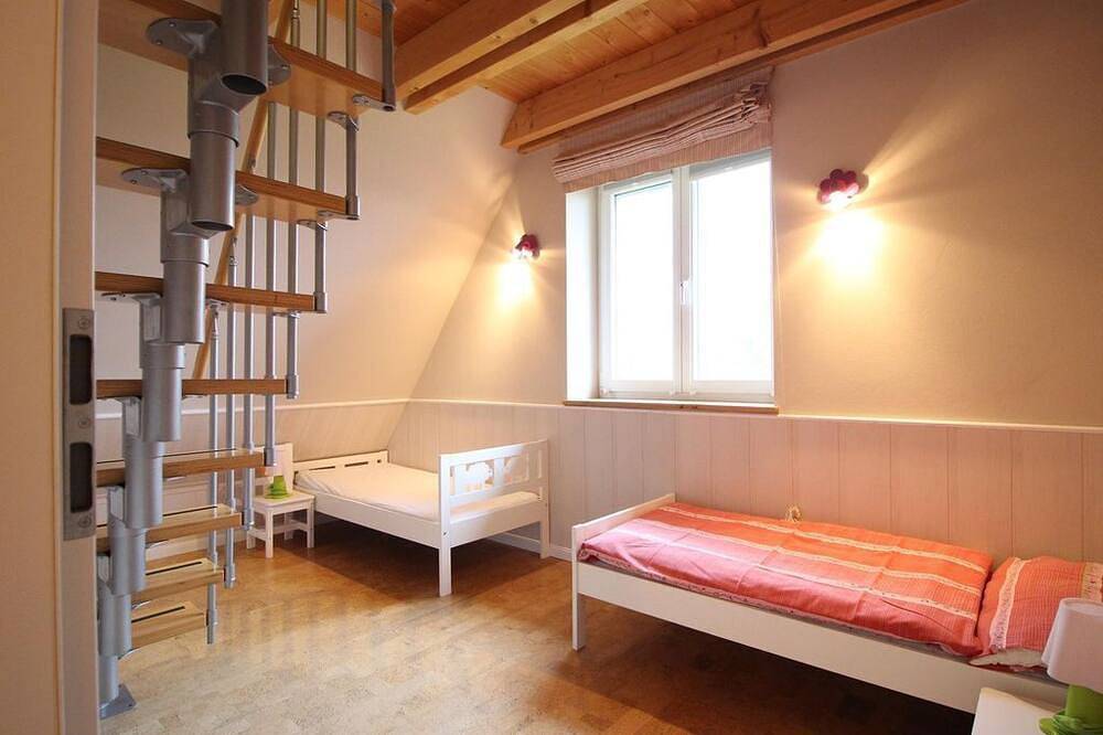 Ganze Wohnung, Appartement 2 - Ferienwohnung unter Reet in Westerhever, Eiderstedt