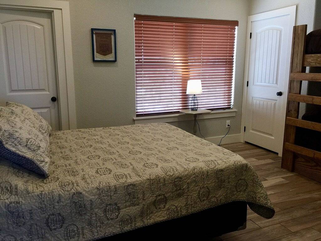 Riesiges Bauernhaus - Pool, Cabana, Blick auf den Fluss Frio, Berge & Tal, A +! in Concan, Uvalde County