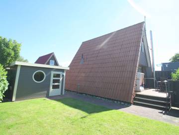 Ferienhaus für 4 Personen, mit Sauna und Terrasse sowie Garten in Friedrichskoog
