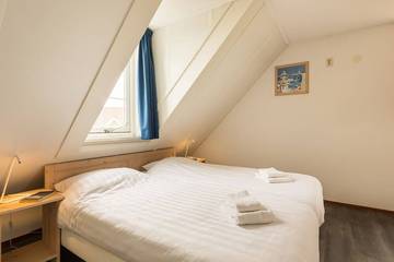 Villa for 6 Guests in 's-Gravenzande, North Sea Netherlands, Picture 1
