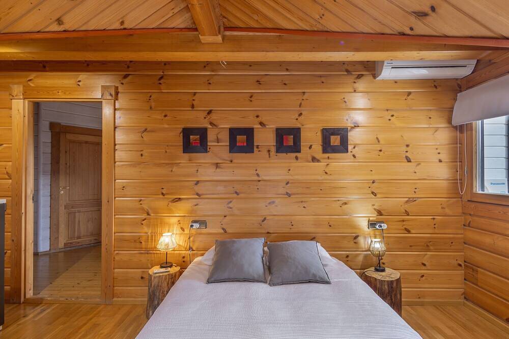 Casa de vacaciones 'Finland House Barcelona' con vistas al mar, Wi-Fi y aire acondicionado in Vallromanes, Provincia de Barcelona