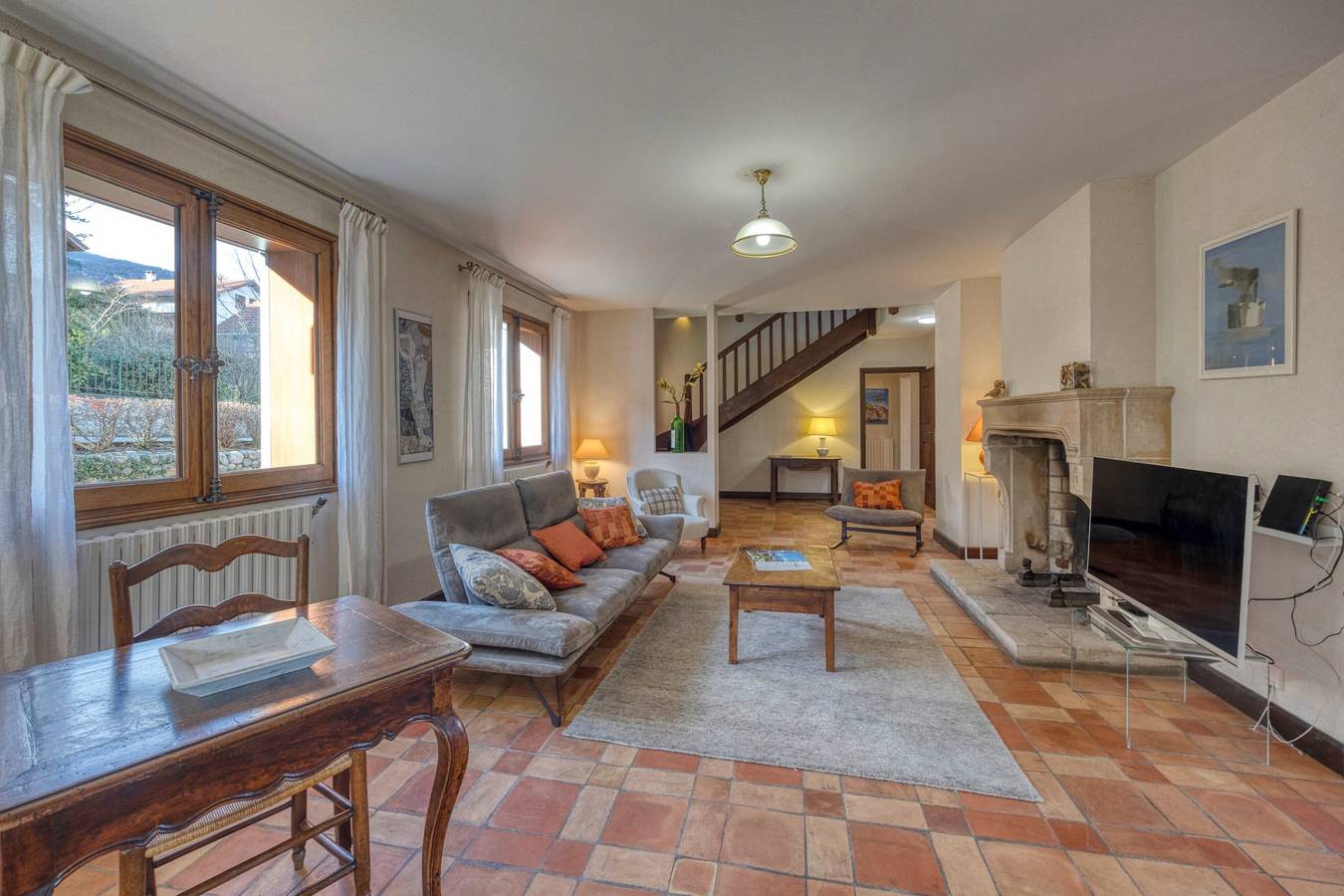 #Hp | La maison des Lilas 🫐| Large family house, sleeps 12, garden in Seyssins, Vercors