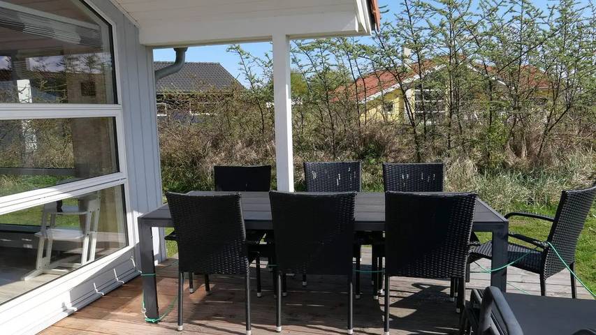 Ferienhaus für 9 Personen, mit Sauna und Whirlpool sowie Terrasse