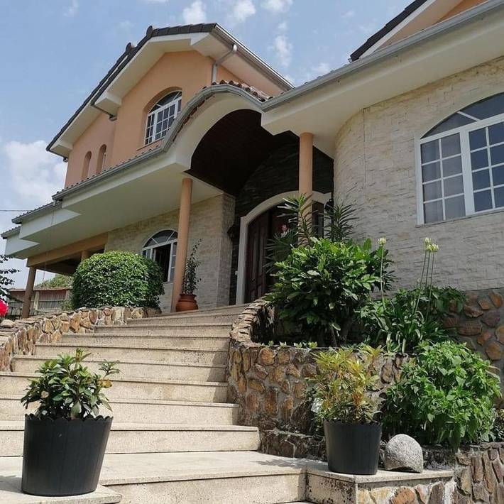 Location de vacances pour 8 personnes, avec vue et jardin, animaux acceptés à Mondim de Basto