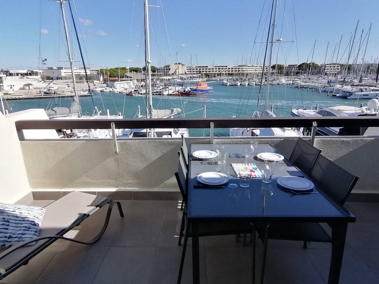 Geheel appartement, Vakantieappartement voor 6 personen met terras in Port Camargue, Le Grau-du-Roi