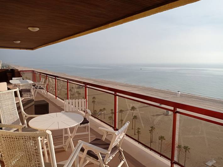 Ferienwohnung für 10 Personen, mit Meerblick und Terrasse in Gandia