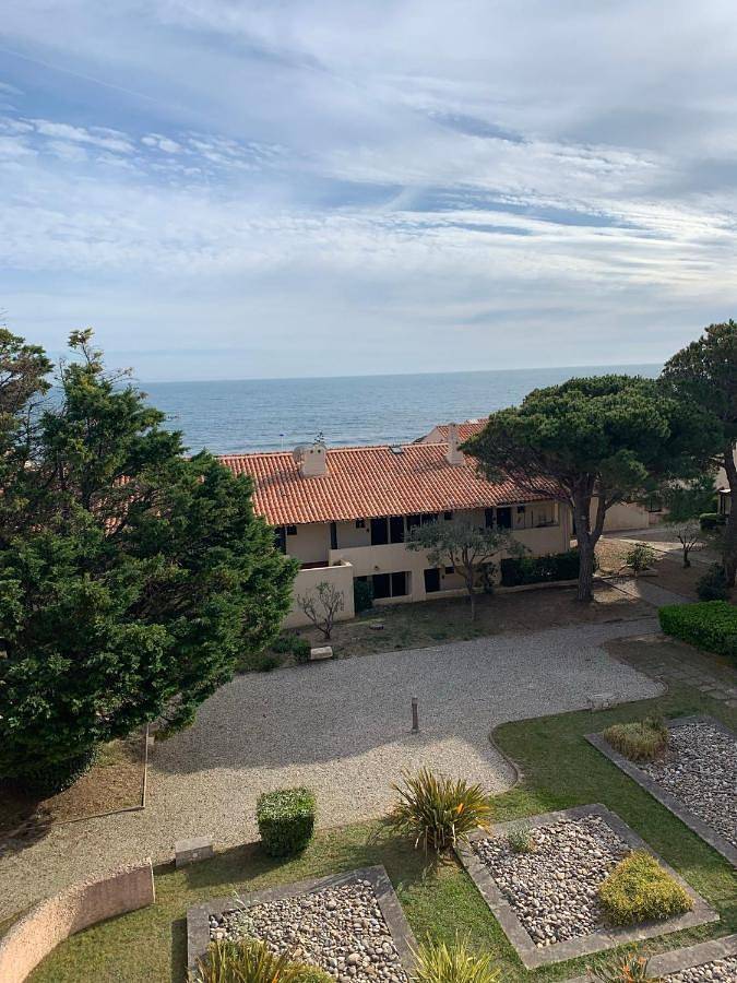 Appartement entier, Three-Bedroom Apartment in Sausset-les-Pins, Côte méditerranéenne (France)