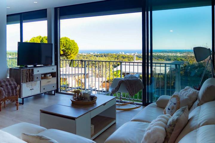 Location de vacances pour 8 personnes, avec piscine et jardin à Vallauris - 2