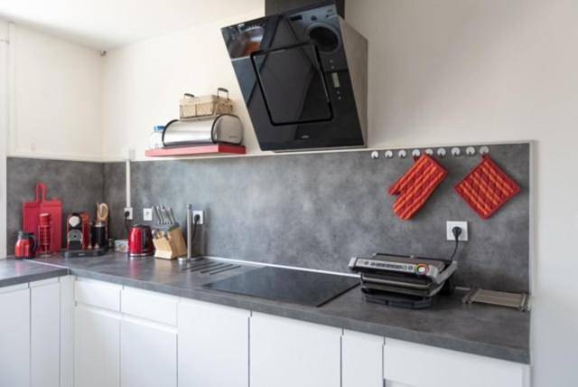 Appartement entier, One-Bedroom Apartment in Meyzieu, Lyon et ses environs