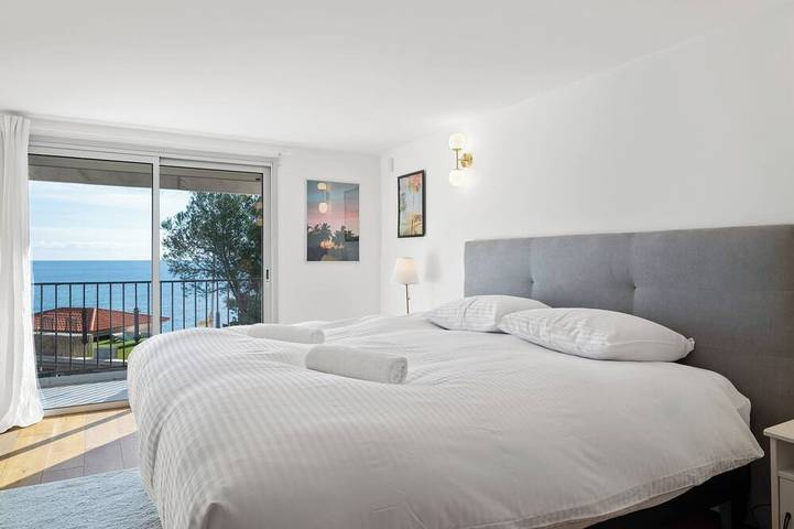 Villa moderne au Cap d’Antibes avec vue mer et accès rapide à la Garoupe in Antibes, Côte méditerranéenne (France)