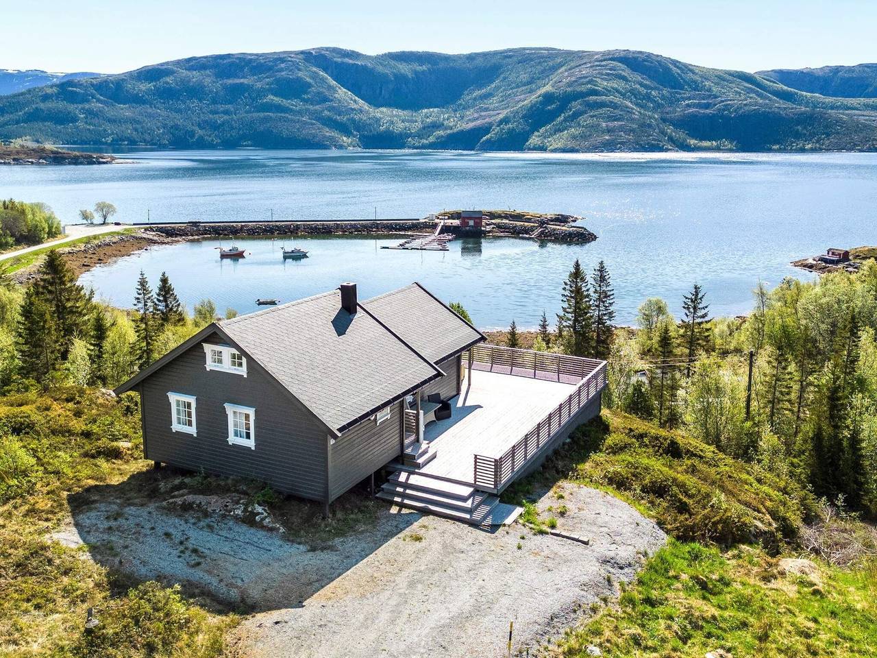 4 esrellas case en Naustbukta in Nærøy