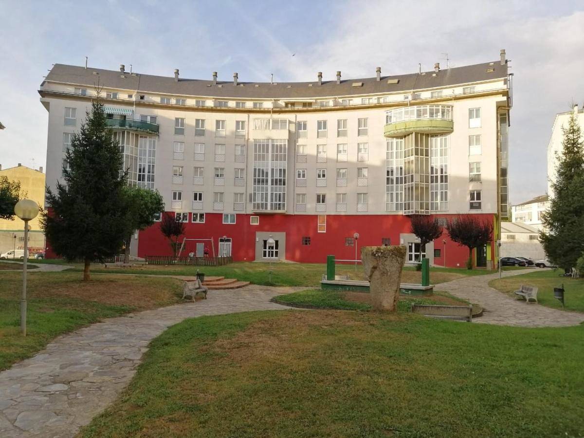 Apartamento entero, Two-Bedroom Apartment in Sarria, Reserva da Biosfera Ribeira Sacra e Serras do Oribio e Courel