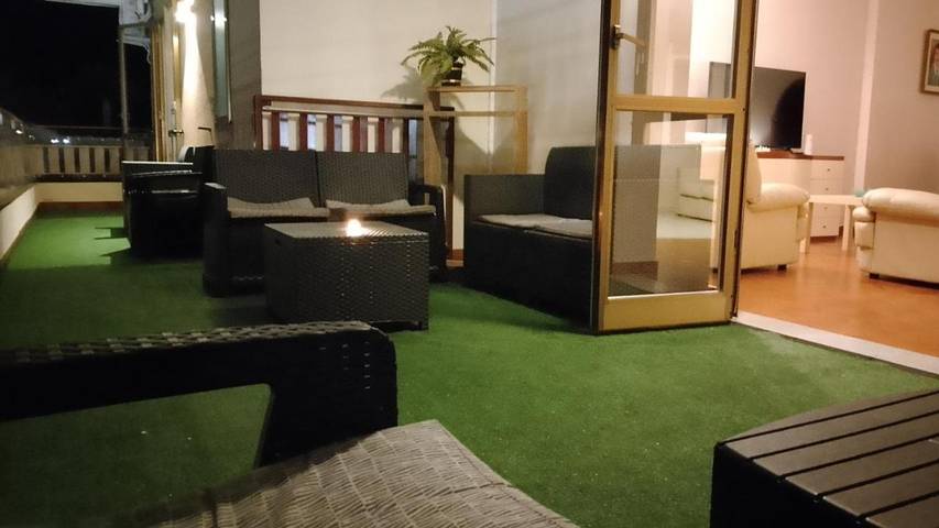 Casa vacanza per 8 persone, con panorama e piscina nonché giardino in Oliveto Citra