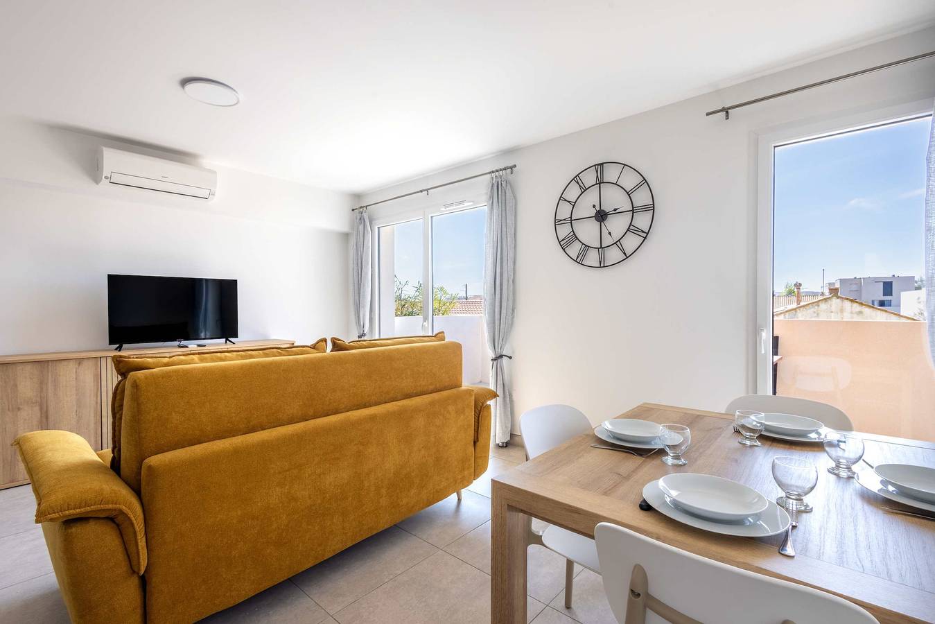 Appartement entier, Spacious Apartment Near the Sea in Sérignan, Côte méditerranéenne (France)
