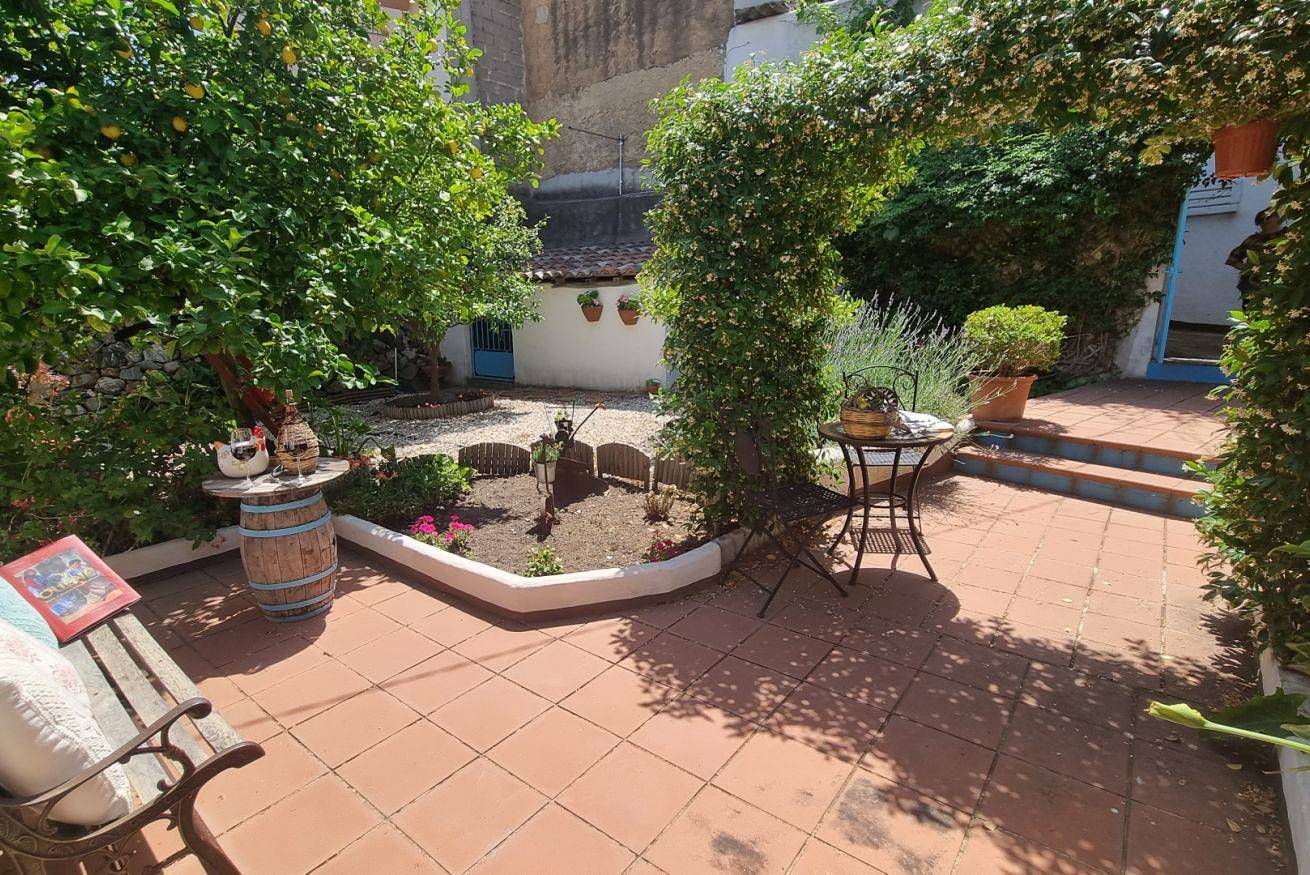 Appartement entier, Giardino dei Limoni Rooms 1 in Oliena, Barbagia