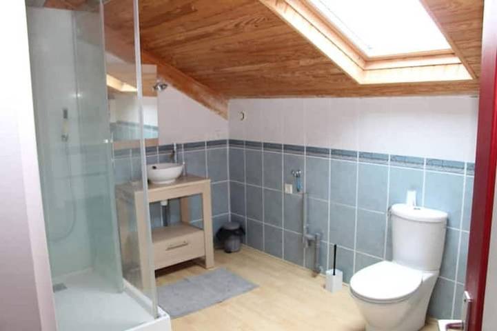 Gîte pour 5 personnes, avec jardin à Herm - 3