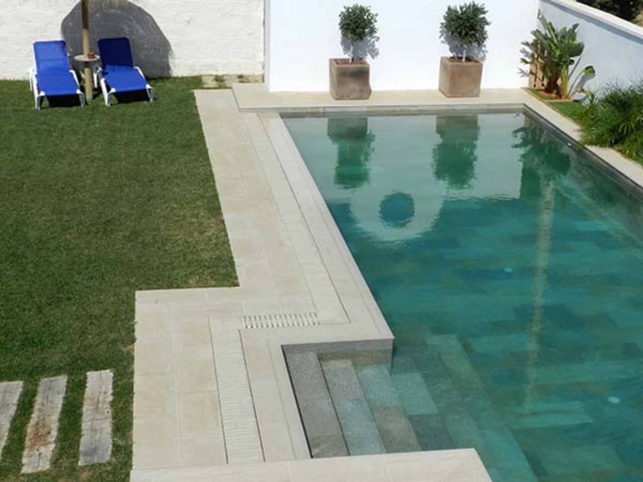 Apartamento entero, Encantador apartamento con piscina, terraza, aire acondicionado y Wi-Fi in Conil de la Frontera, Costa de la Luz