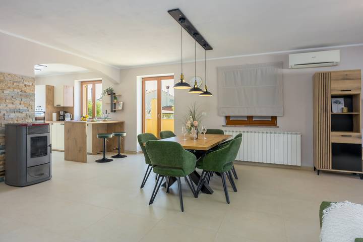 Gîte pour 6 personnes, avec balcon, adapté aux familles à Koper - 3