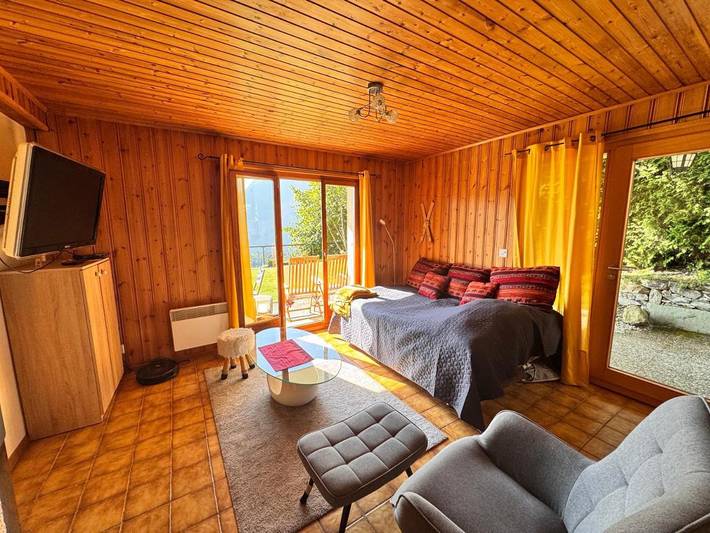 Location de vacances pour 4 personnes, avec Terrasse ainsi que Jardin et Vue à Salvan
