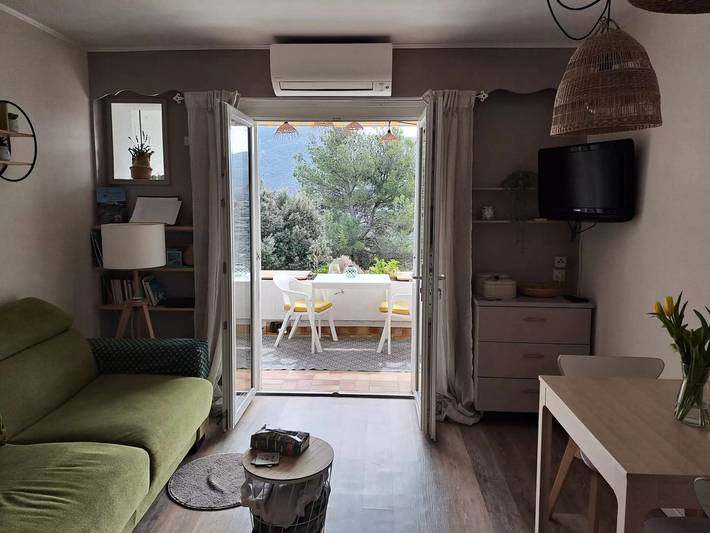 Gîte pour 3 personnes, avec piscine et balcon à Mollans-sur-Ouvèze