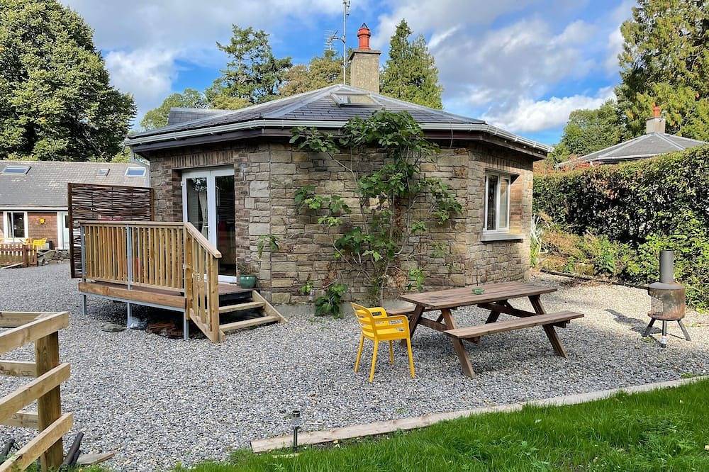 Spacious 2 bed stone cottage in the Wicklow Mountains in Donaghmore, County Wicklow