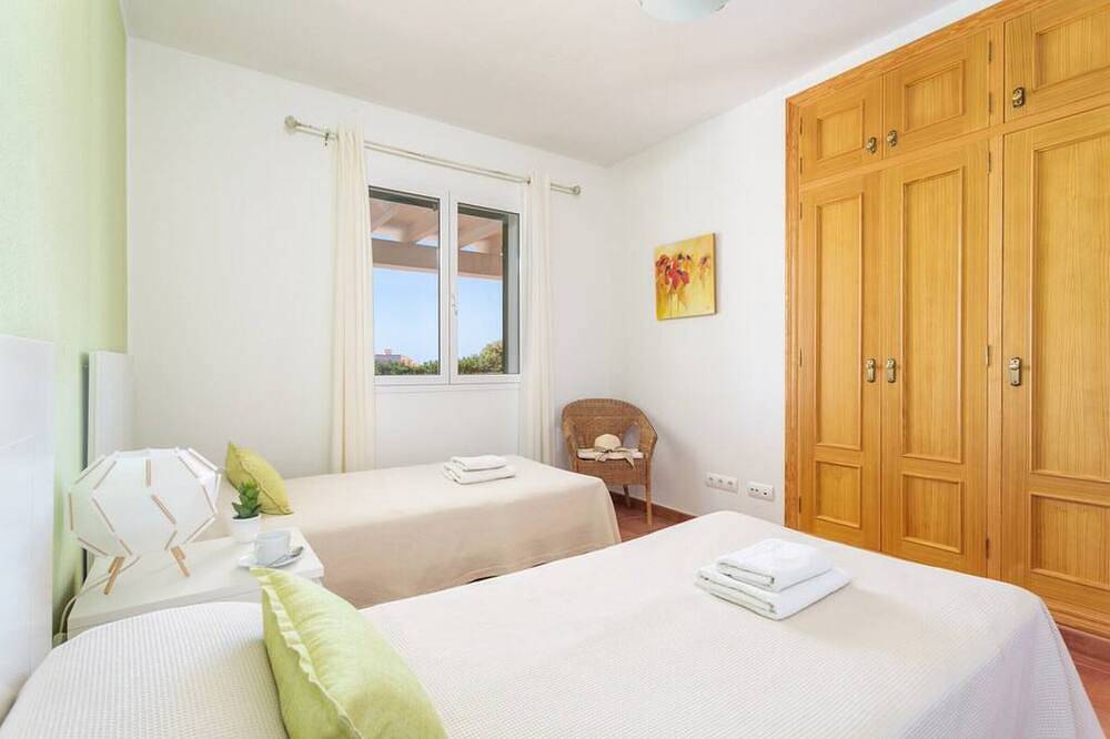 Villa Poppy. Private pool, Full Ac & Wifi, Menorca in Binissafuller, Sant Lluís