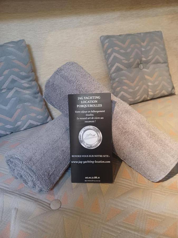 Bateau pour 6 personnes, avec terrasse et vue dans Porquerolles - 4