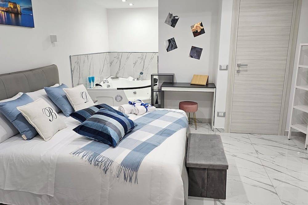 Apartamento entero, Centrally located near the sea, capri, station for sorrento, Pompeii,Vesuvius  in Castellammare di Stabia, Provincia de Nápoles