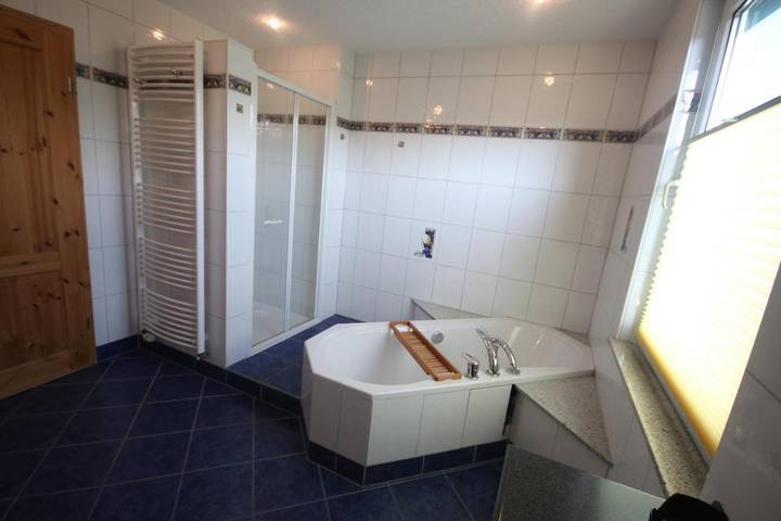 Ferienwohnung für 4 Personen, mit Garten in Tambach-Dietharz - 2