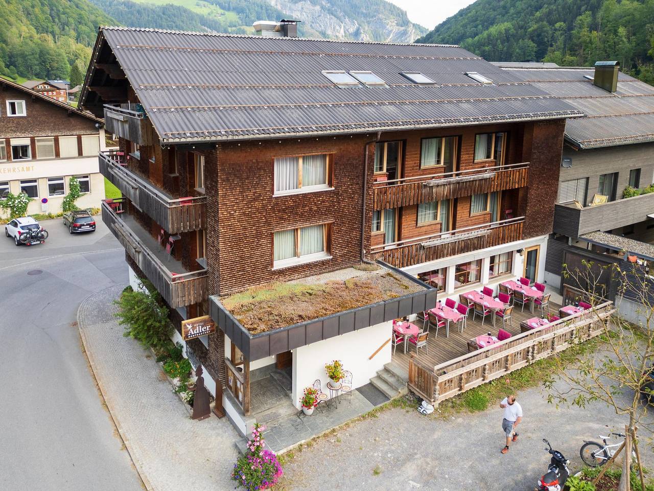 Hotel & Gasthof Adler - Doppelzimmer, Dusche, Wc, 1 Schlafraum in Mellau, Bregenzerwald